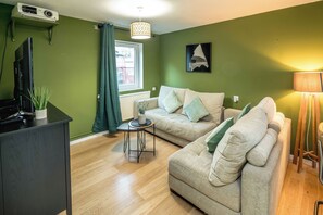 Smart TV, books - 30%OFF|LastMinDeal|London|WiFi|Parking|Sleeps7|Netflix|Families|Leisure|WeekStay (London)