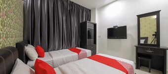 OYO 89497 Dream Nur Hotel