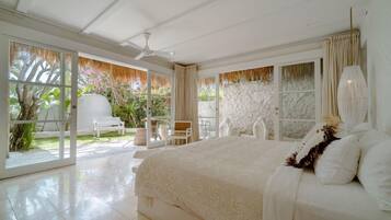 Monyet Suite | In-room safe, iron/ironing board, free WiFi, bed sheets