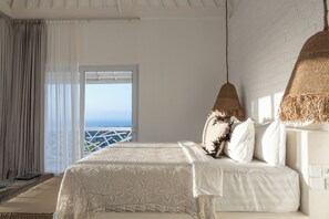Sunset Suite | Safe på rommet, strykejern/-brett, wi-fi (inkludert) og sengetøy