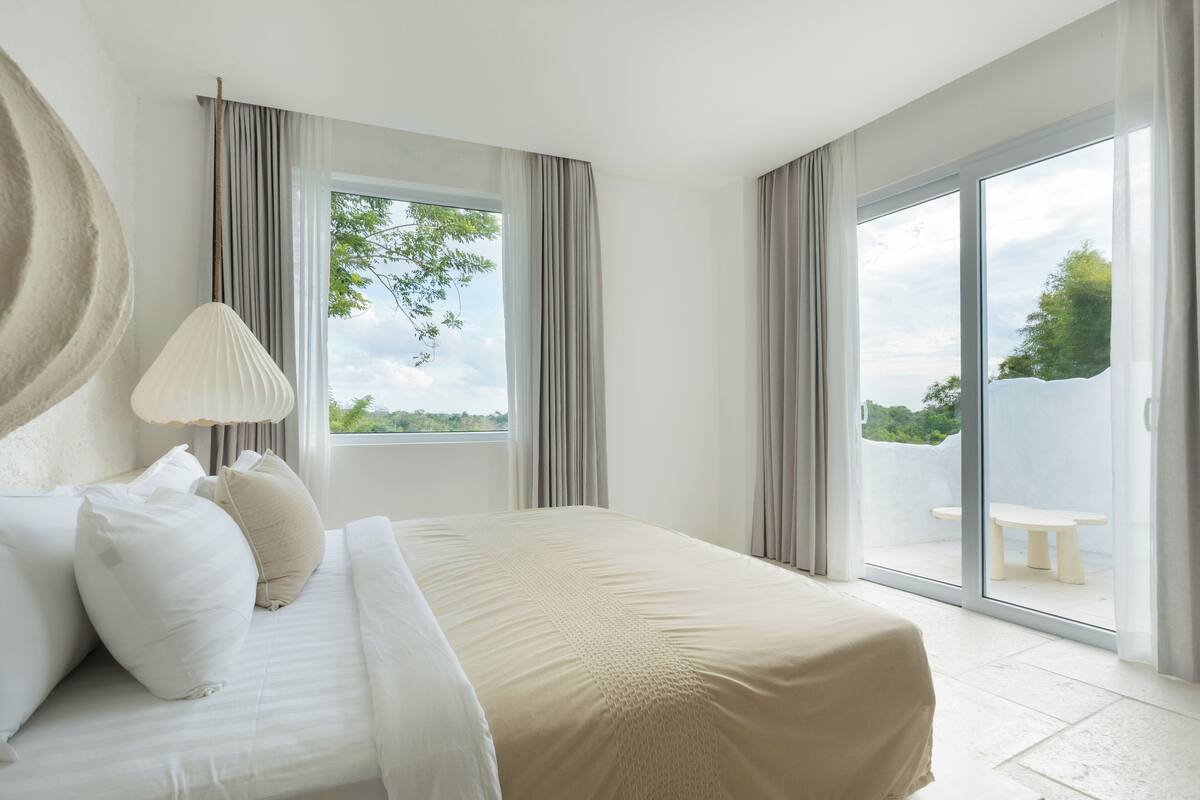 Ganesha Suite | 客房內保險箱、熨斗/熨衣板、免費無線上網、床單