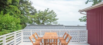 KAWAZU BEACH HOUSE BLUE MOON