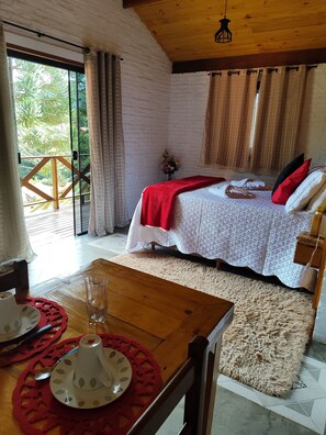 1 室のベッドルーム、WiFi (無料)、ベッドシーツ