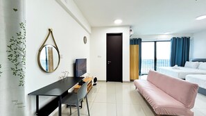 Studio Suite | Bed sheets - Trefoil by Manhattan Group  (Shah Alam)