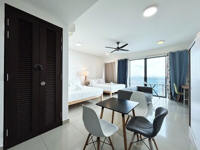 Trefoil by Manhattan Group