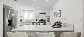 Modern Private 3BR/2BA Home & Spacious Yard