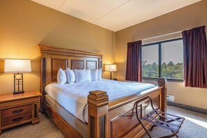 2 bedrooms, WiFi, bed sheets - Chula Vista Resort Condo (Wisconsin Dells)
