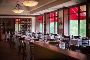 Dining - Chula Vista Resort Condo (Wisconsin Dells)