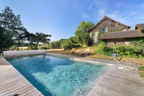 Holiday Home 'Gites De Groupe Pour 24 Personnes' with Private Pool, Private Terrace and Wi-Fi
