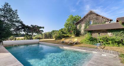 Holiday Home 'Gites De Groupe Pour 24 Personnes' with Private Pool, Private Terrace and Wi-Fi