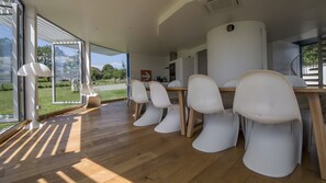 Dining - Modern holiday home with private pool and spa in the Périgord countryside (Angoisse)