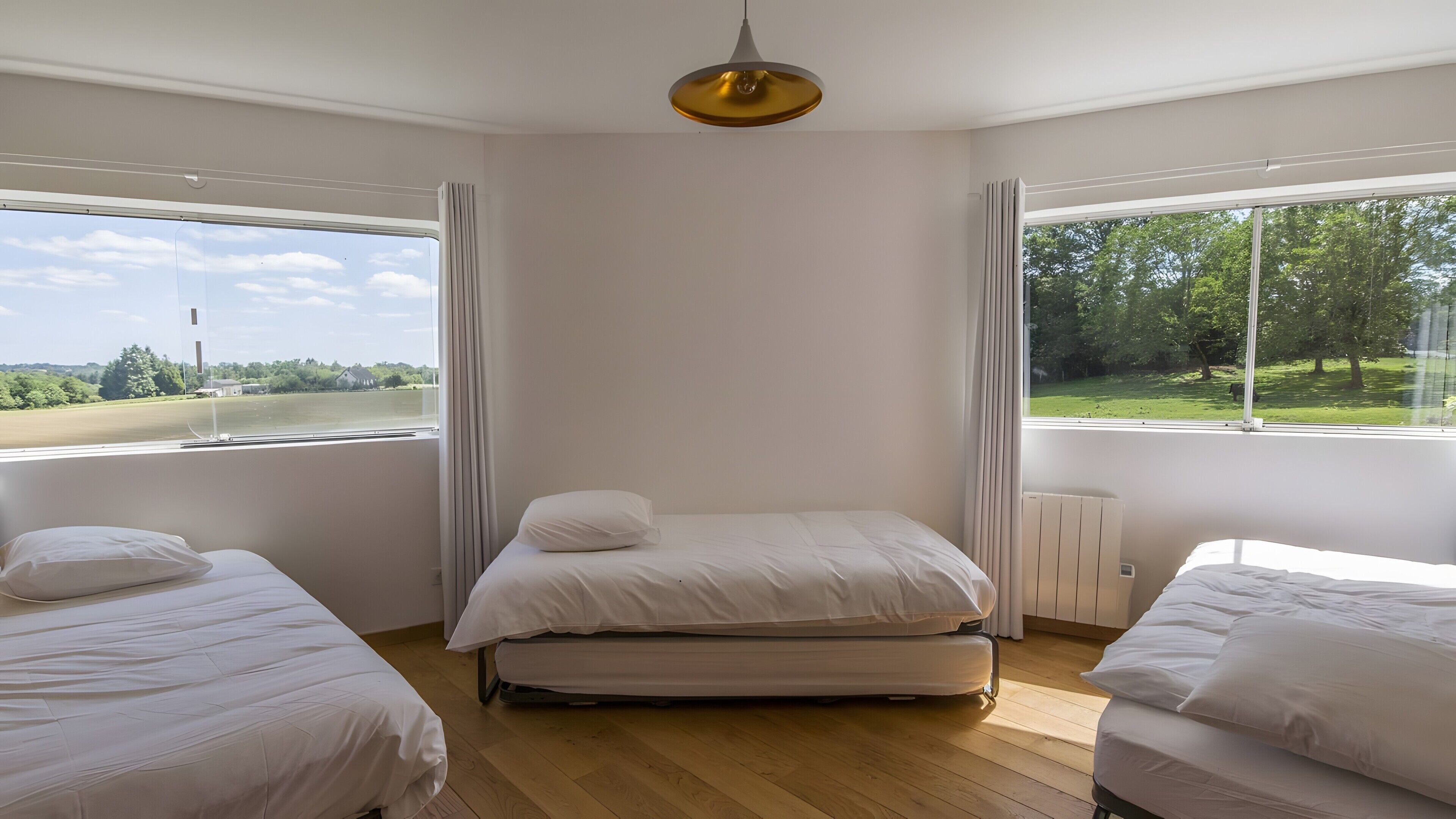 4 bedrooms, free WiFi, bed sheets