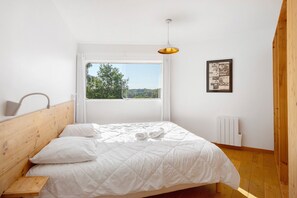 4 Schlafzimmer, kostenloses WLAN, Bettwäsche