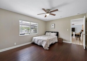 3 bedrooms, iron/ironing board, free WiFi