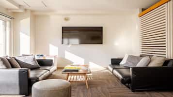 Family Room | 2 bedrooms, free WiFi, bed sheets