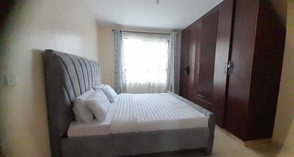 Charming 3-bedroom apartment in gated community. 15 min drive to J.K.I.Airport