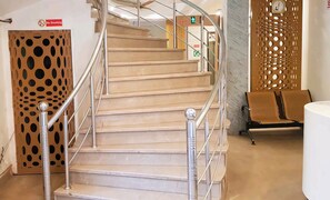 Lobby - Hotel Leo Continental  (New Delhi)