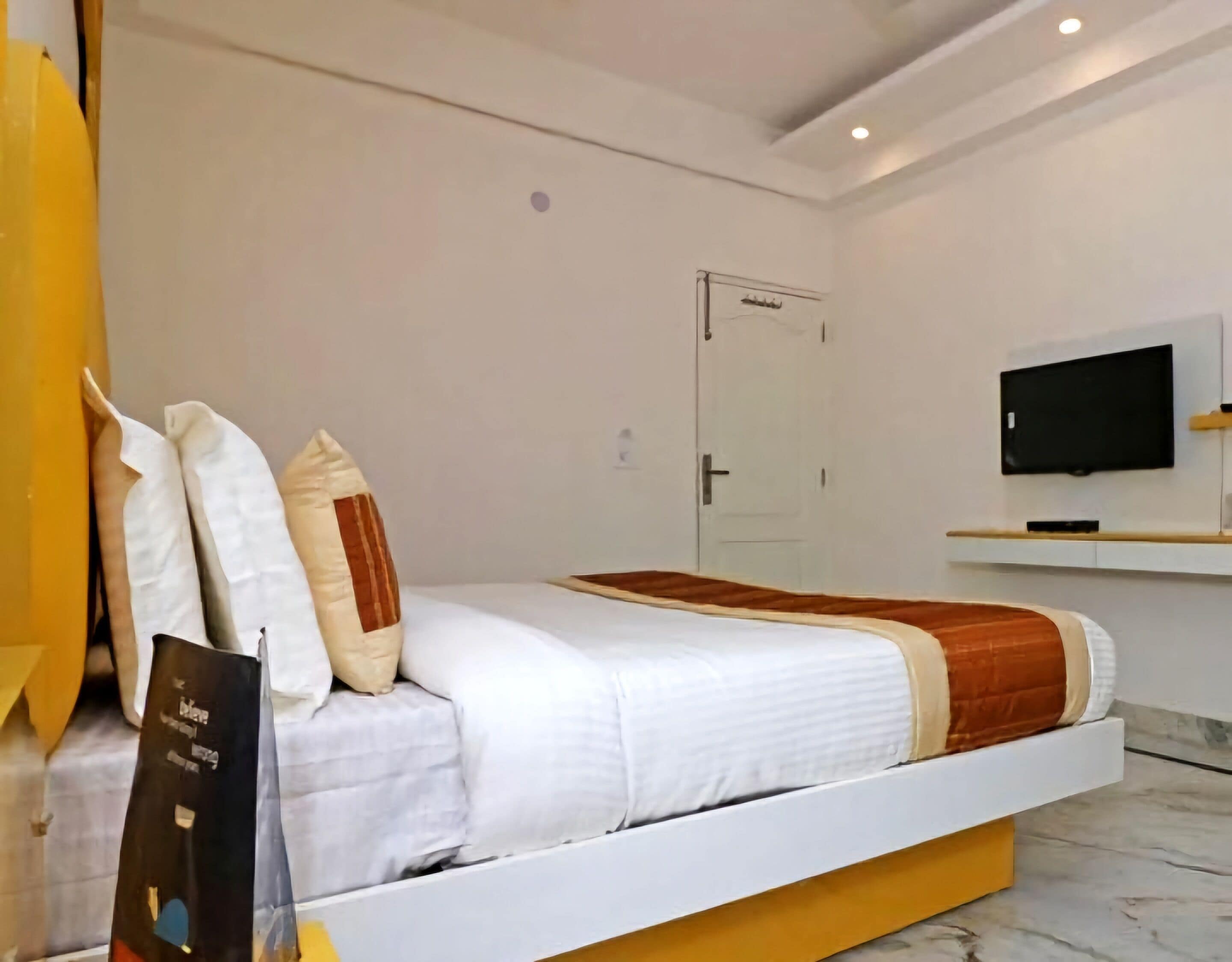 Premium bedding, free WiFi, bed sheets