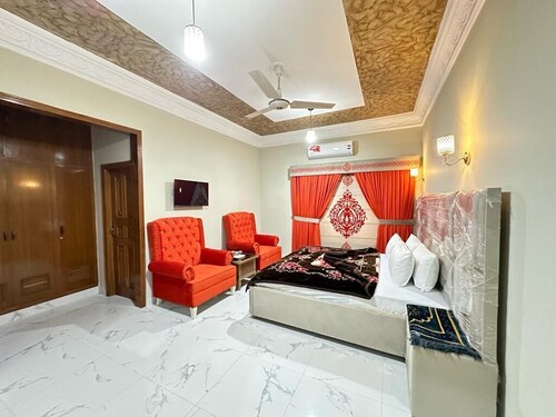 Decent Family Guest House