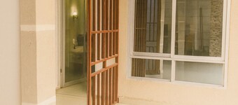 Affordable Spacious Apartment in Kinshasa, Limete Resit