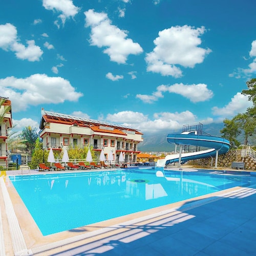 Casa De Levi̇ssi̇ Hotel Oludeni̇z