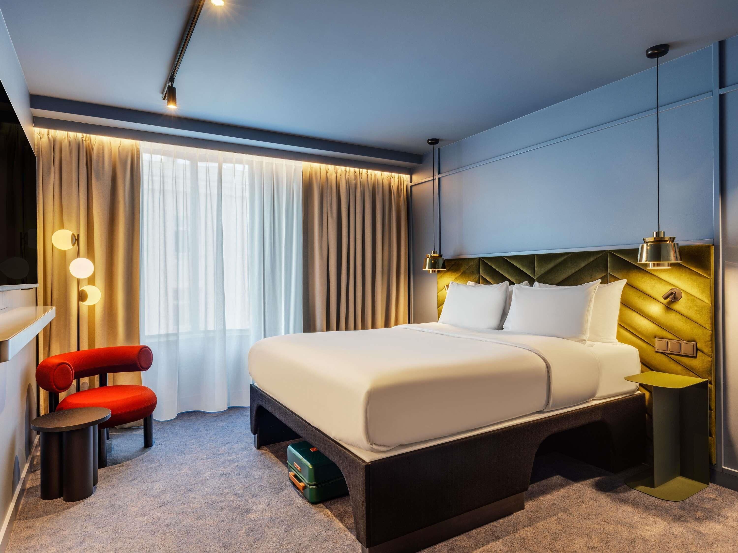 Caja de seguridad en la habitación y cortinas blackout 