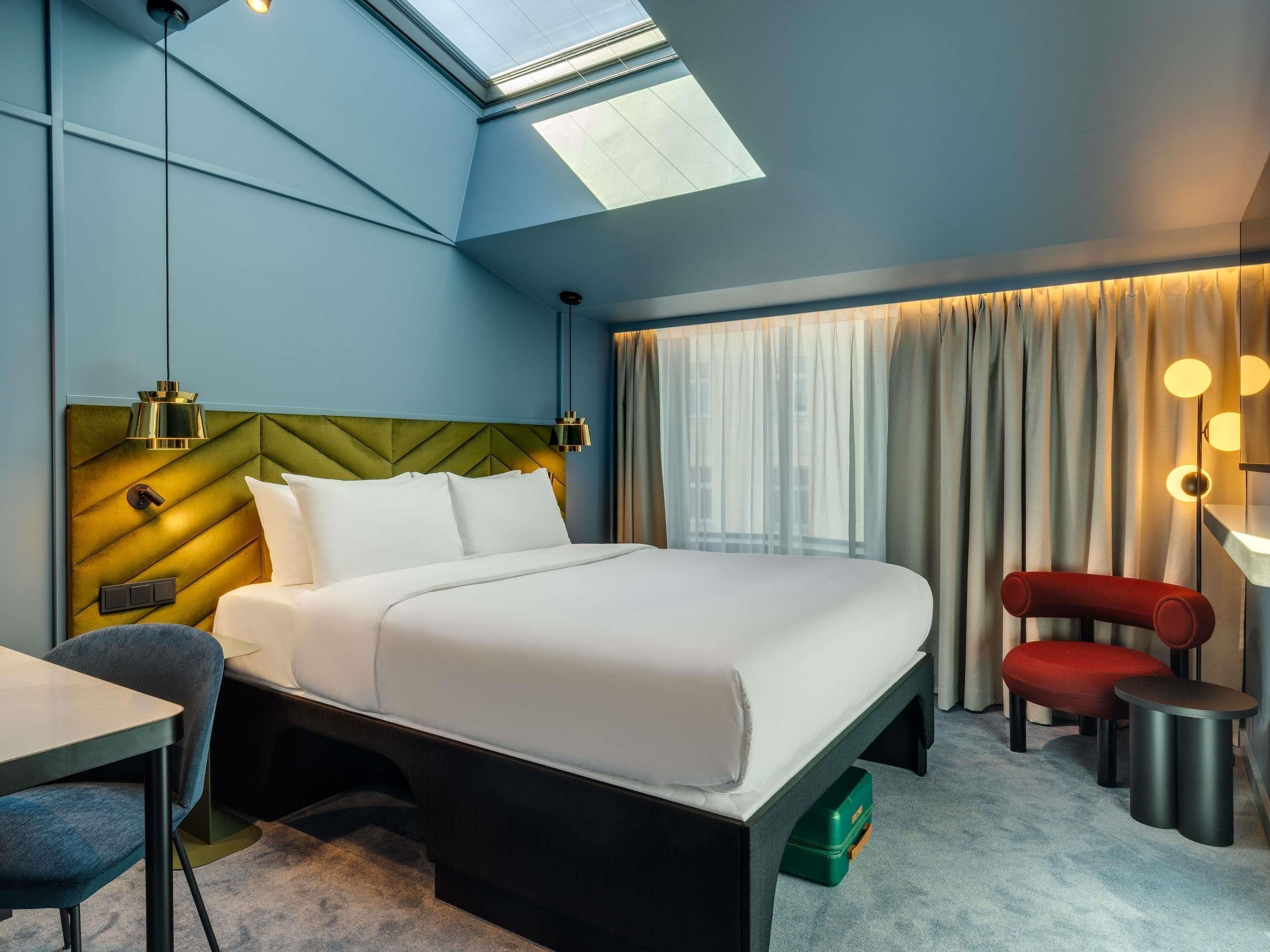 In-room safe, blackout drapes, soundproofing, free WiFi