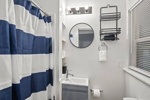 Hårføner og håndklær