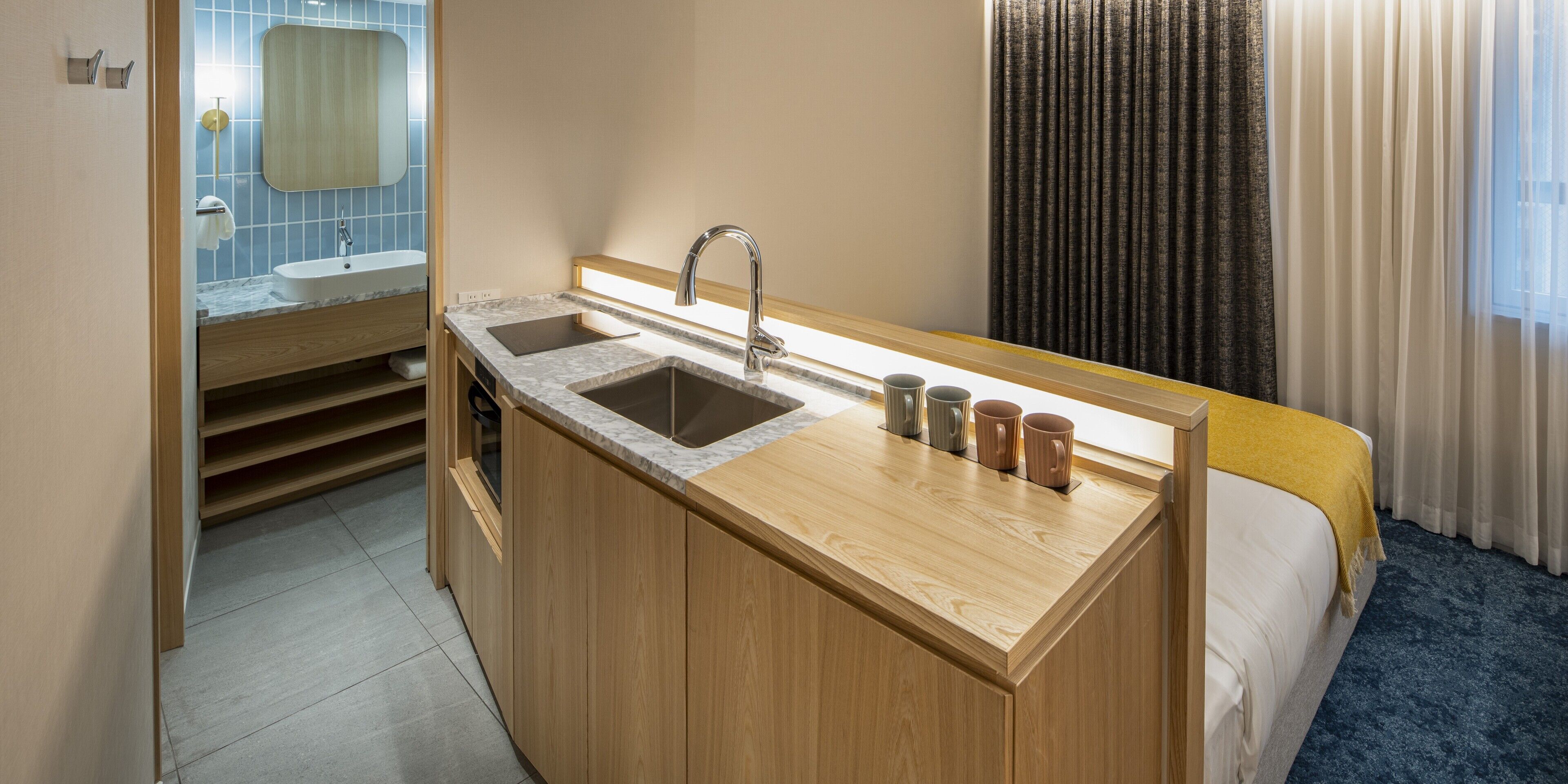 Luxury Studio Suite | Private kitchen | Mini-fridge