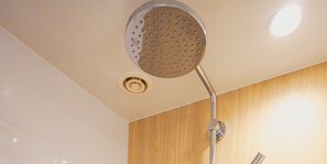 Eco-friendly toiletries, hair dryer, bidet, towels - The GALA Hotel Umeda (Osaka)