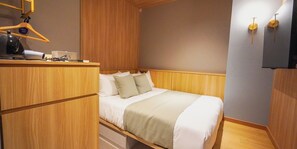 Standard Double Room | In-room safe, individually furnished, desk, laptop workspace - The GALA Hotel Umeda (Osaka)