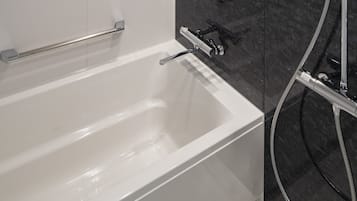 Artículos de tocador ecológicos, secador de pelo, bidet, toallas