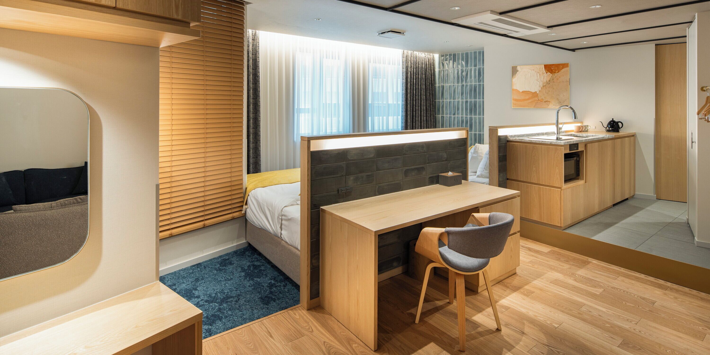 In-room safe, individually furnished, desk, laptop workspace