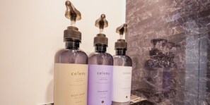 Eco-friendly toiletries, hair dryer, bidet, towels