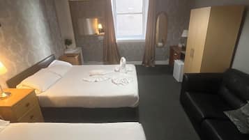 Family Quadruple Room | Free WiFi
