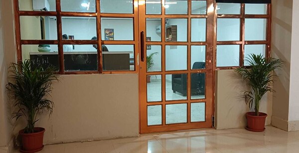 Hotel Black Grapes Inn - Bhubaneswar