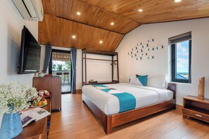 5 habitaciones, tabla de planchar con plancha y cuna de viaje 