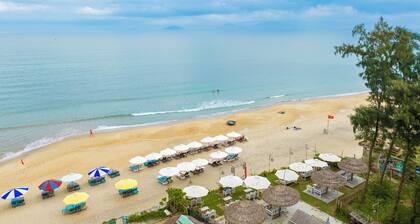 New Beachfront House 5BRs - Steps to Beach