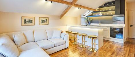 2 habitaciones y escritorio