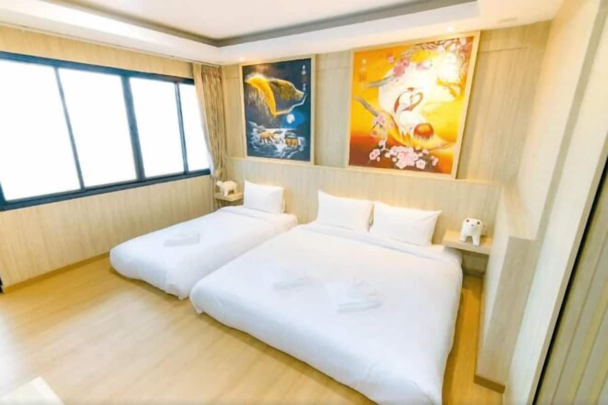 Bureau, rideaux occultants, chambres insonorisées, Wi-Fi gratuit