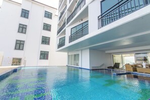 Outdoor pool, pool loungers