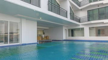 Outdoor pool, pool loungers