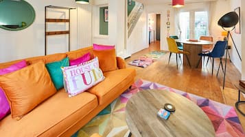 Rumah | 2 kamar tidur dan meja kerja