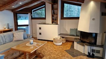 Cottage | Living area