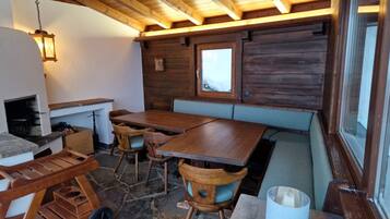 Cottage | Buiten dineren