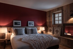 6 عدّة غرف نوم ومكواة/لوح كي وواي فاي مجانًا وملاءات أسرّة