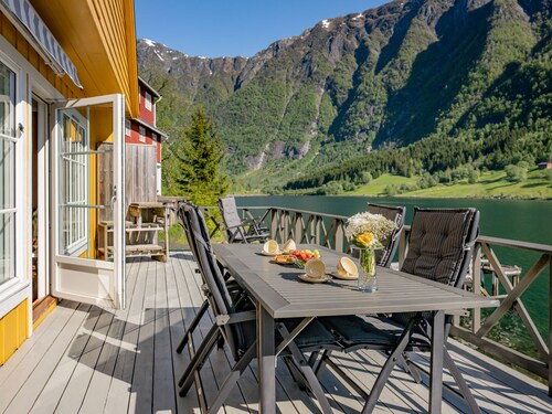 Eseviki by Interhome