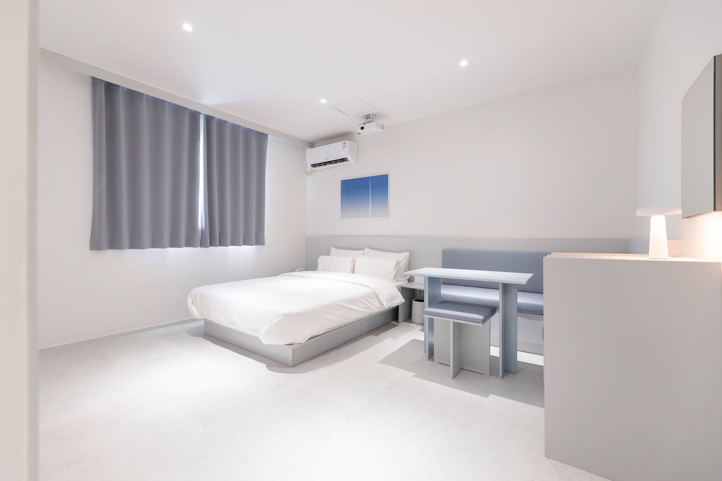 Movie Room | 무료 미니바, 책상, 무료 WiFi, 침대 시트