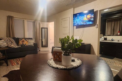 Private Studio: Cozy & Efficient