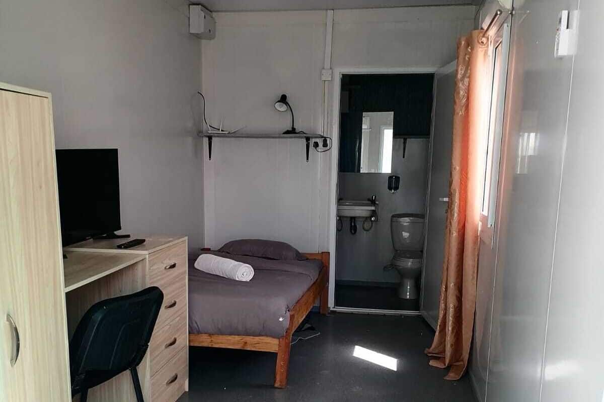 標準小屋 | 書桌、筆電工作空間、免費無線上網